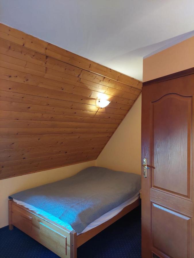 Goscinne Centrum Brzozowa 14 Homestay *
