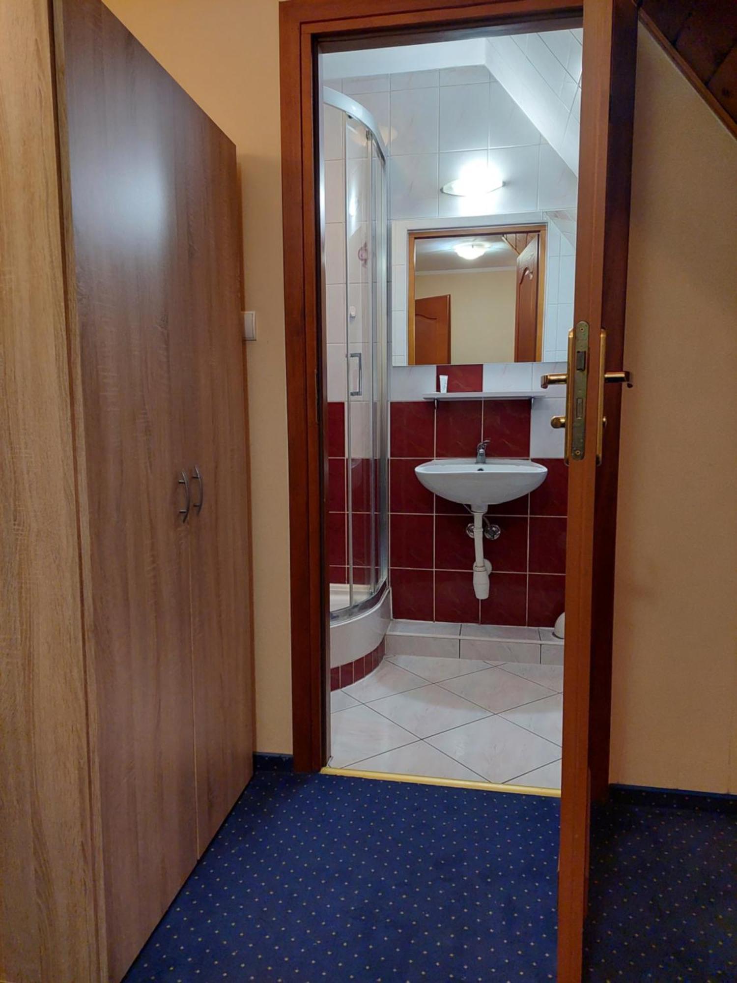 Goscinne Centrum Brzozowa 14 Homestay *
